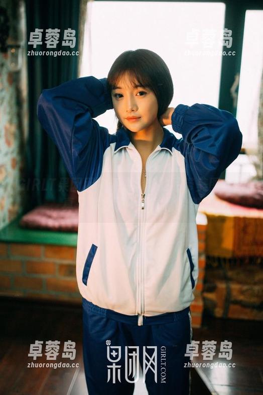GIRLT果团网 - 看龚玥菲的吊带美图合集，真是体验了不同寻常的美感-卓蓉岛