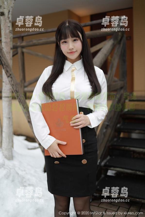 MFStar模范学院 - 最新图库发布:宅兔兔办公室里的轻松瞬间,和她共享的私密气息。-卓蓉岛 MFStar模范学院 - 最新图库发布:宅兔兔办公室里的轻松瞬间,和她共享的私密气息。-卓蓉岛