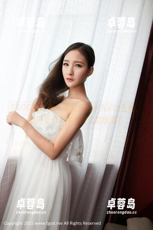 TGOD推女神 - 夏天遇见小九Vin在线，美图里藏着多少阳光的味道？-卓蓉岛