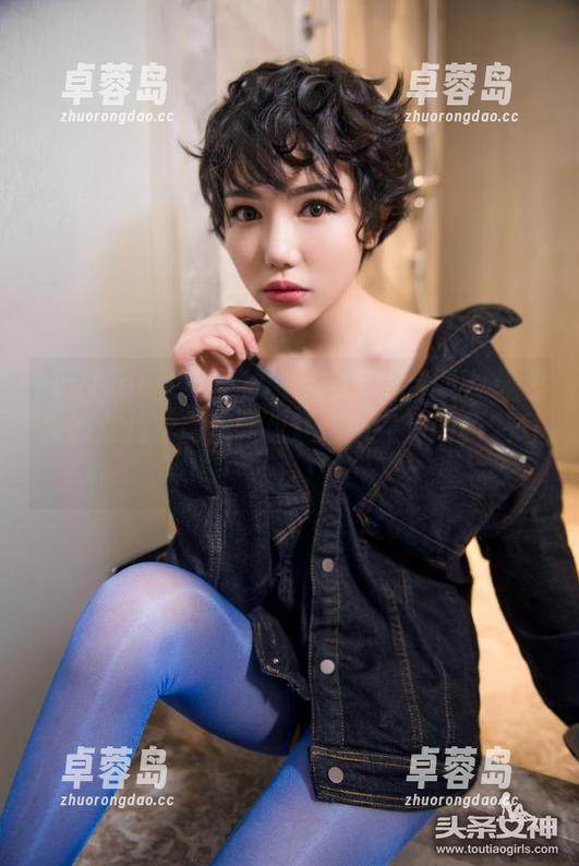 TouTiao头条女神 - 张梦艺水手服：她是海的女儿，高清图包让你感受浪潮的魅力！-卓蓉岛