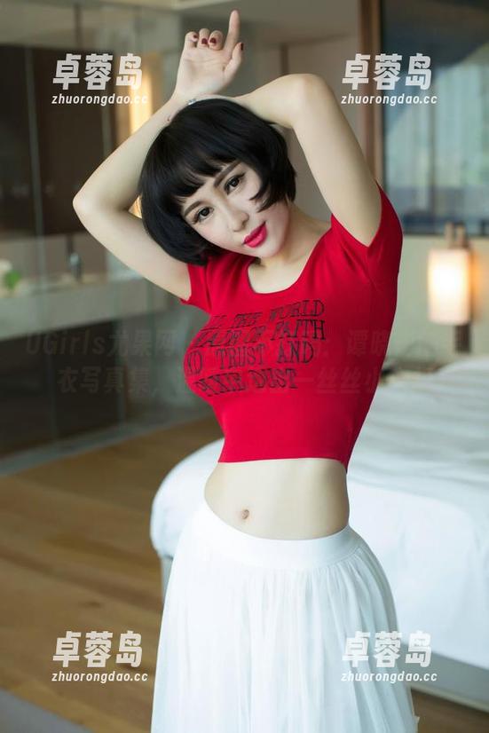 UGirls尤果网 - 原图不打码：谭晓彤的毛衣写真集，温暖中透出一丝丝小心机-卓蓉岛