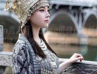 Xiuren秀人网 - Elise谭晓彤高跟鞋写真精选：她的每一步都是一种誘惑
