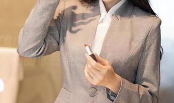 Xiuren秀人网 - 最新写真发布：南初妹妹的泳装美丽，绝对养眼！