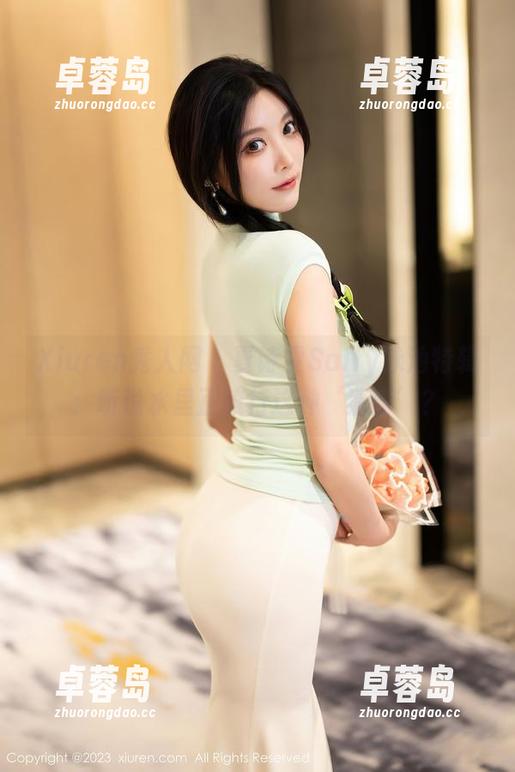 Xiuren秀人网 - 夏诗雯Sally泳池特辑：听说水里正流行这种‘清新’？-卓蓉岛