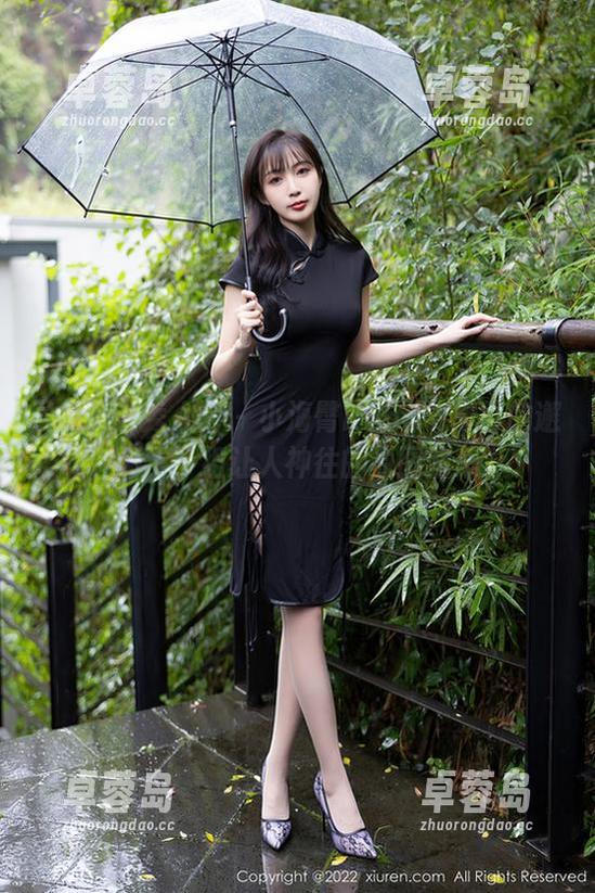 Xiuren秀人网 - 小海臀Rena与夏日的邂逅，一组让人神往的原图图集-卓蓉岛