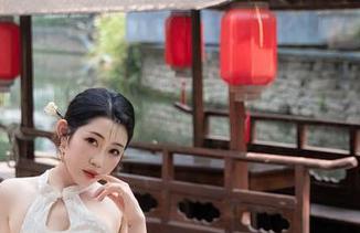 Xiuren秀人网 - 小热巴的新尝试：兔女郎套图，光影中的绝美意外！