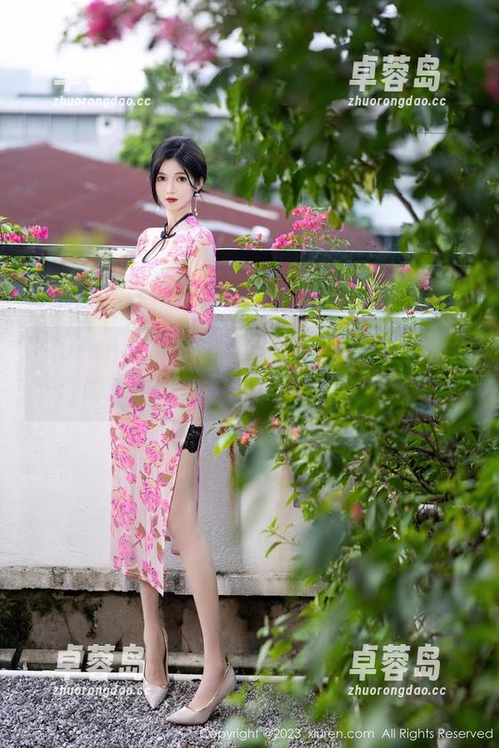 Xiuren秀人网 - 木木hanna的日常写真：她是如何把普通变成‘惊艳’的？-卓蓉岛