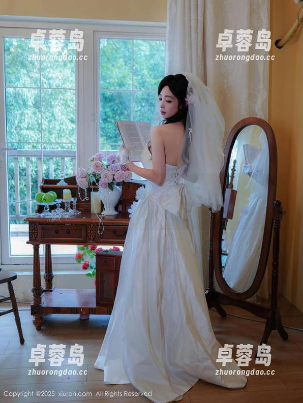 Xiuren秀人网 - 快来围观！杨晨晨的天使、美图、照片全在这里！-卓蓉岛