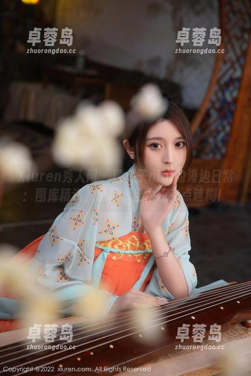 Xiuren秀人网 - 糯美子nini的海边日常：图库精选，温暖、自由还有点迷糊！-卓蓉岛