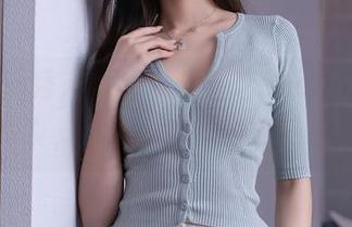 Xiuren秀人网 - 下载芝芝Booty性感内衣写真，神秘与挑逗的完美碰撞！