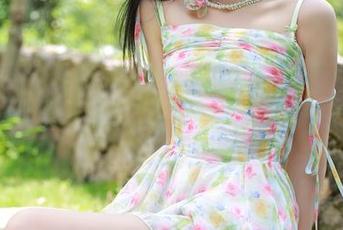 Xiuren秀人网 - 谢小蒽美图合集：棉袜也能这么撩人？