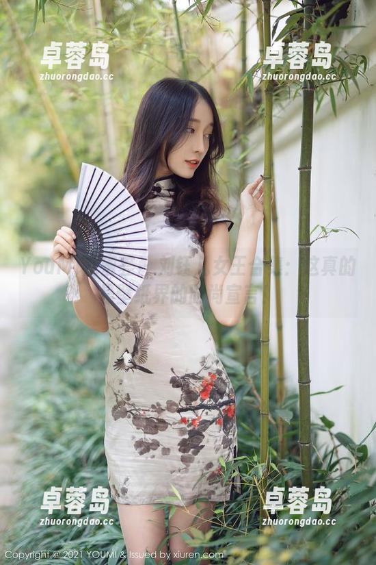 YouMi尤蜜荟 - 刘钰儿女王合集：这真的是壁纸界的时尚宣言！-卓蓉岛