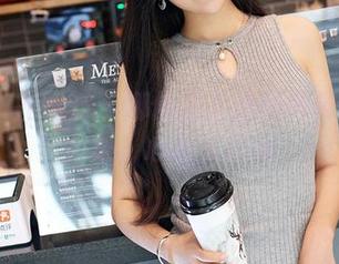 YouMi尤蜜荟 - 娜依灵儿修女写真：原图合集，心动又心虚