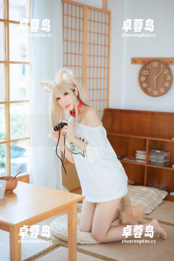 coser衣衣的女神魅影：那些在图库里徘徊的作品-卓蓉岛
