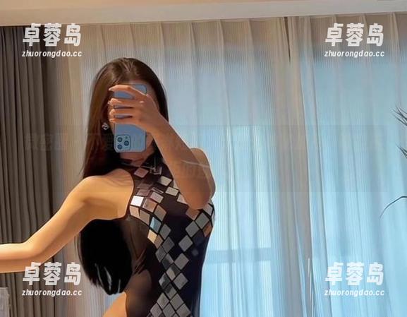 微密圈 - 不爱笑的赛琳短裙,无圣光神秘加持,谁能抗拒的魅力?-卓蓉岛 微密圈 - 不爱笑的赛琳短裙,无圣光神秘加持,谁能抗拒的魅力?-卓蓉岛