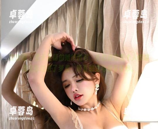 微密圈 - 看于芷晴的婚纱图包，真的感觉整个人都被那光影拉进了梦里，简直想立马换身婚纱。-卓蓉岛