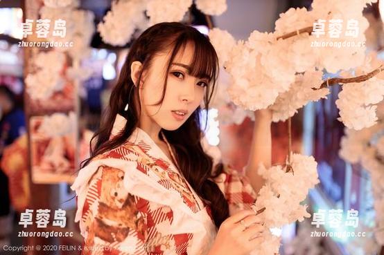 嗲囡囡 - 双马尾的奶茶Emily，今天风格一新，免费大胆下载！-卓蓉岛