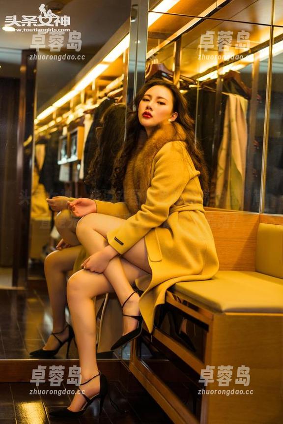 头条女神 - 筱溪在图库里的油亮作品,简直是光影中的魔法,谁能不心动?-卓蓉岛 头条女神 - 筱溪在图库里的油亮作品,简直是光影中的魔法,谁能不心动?-卓蓉岛