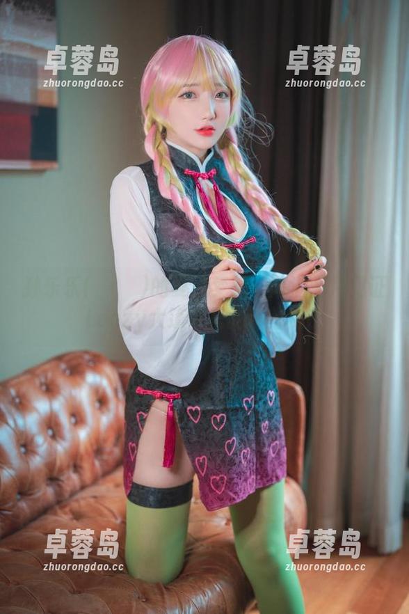 孙乐乐(손예은)的夏日梦想：高清图片见证Loozy大篷车里的那些秘密-卓蓉岛