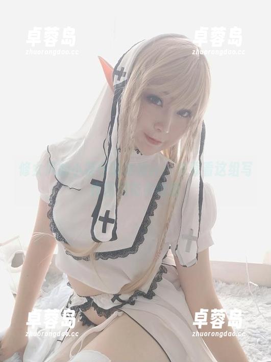 修女风的小容仔咕咕咕w：来看看这组写真图包有多特别-卓蓉岛