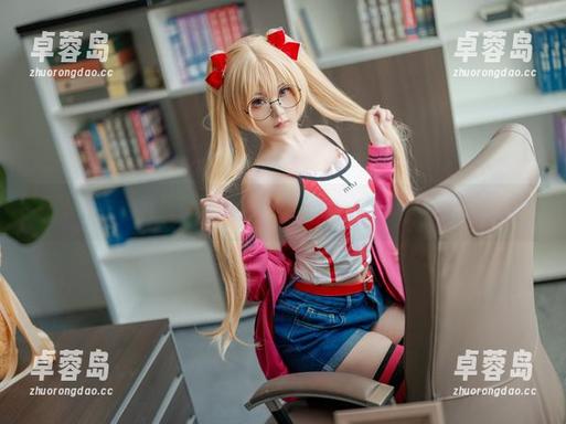 更新！幼水铃衣的可爱写真，看看这真的是人类的吗？-卓蓉岛