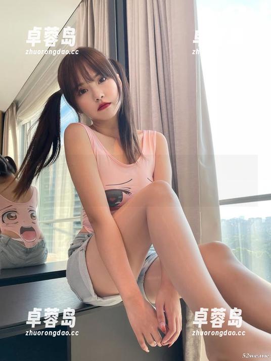 微密圈 - 摸摸看！张思允nice的独特套装原图合集，一探究竟！-卓蓉岛