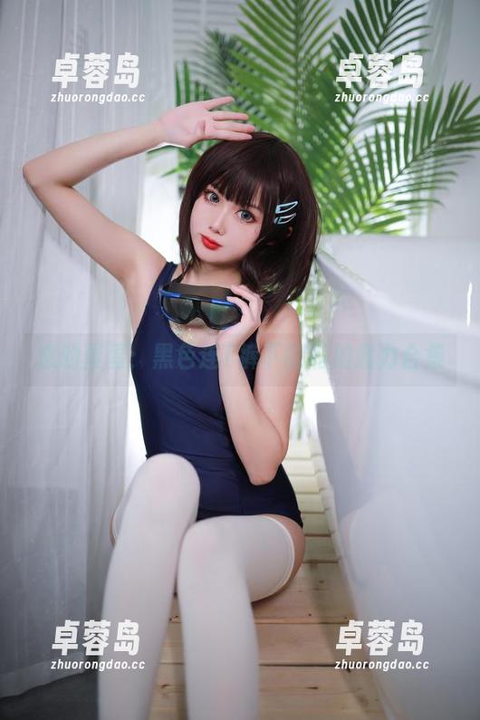 您的蛋蛋：黑色连T裤下的私拍魔力合集-卓蓉岛