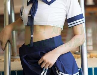 推女神 - 免费分享！刘奕宁Lynn的眼镜套图，宅家也能时尚满分！