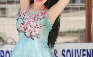 推女神 - 一起来看娜依灵儿的海边：原图中的随性与优雅