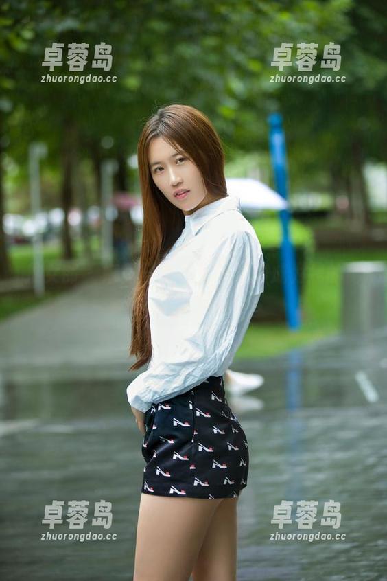 推女郎 - 娜露日常：当我家猫成为我的高清写真模特！-卓蓉岛
