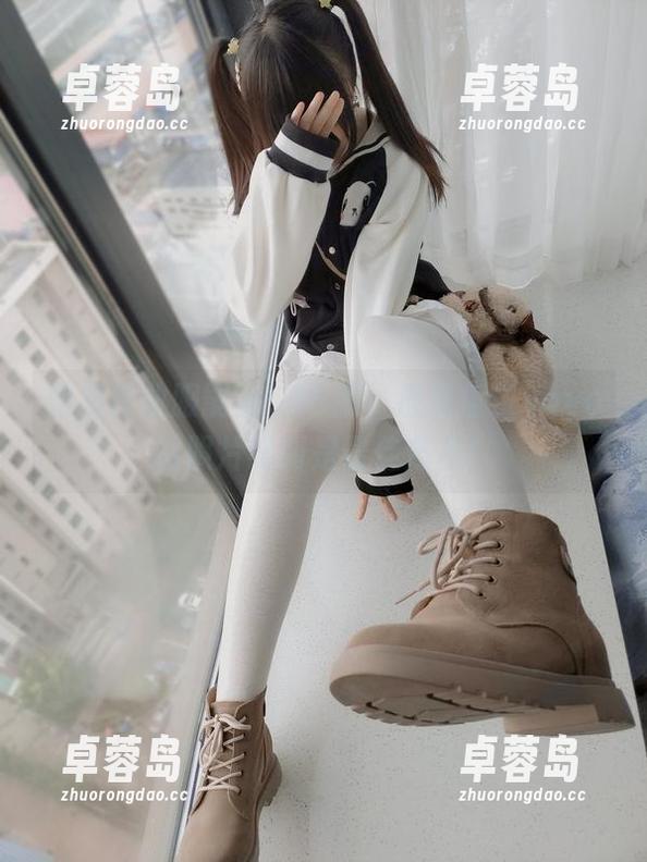 如果作业服能当COS服，那摇摇乐yoyo的照片绝对是最佳范本！-卓蓉岛