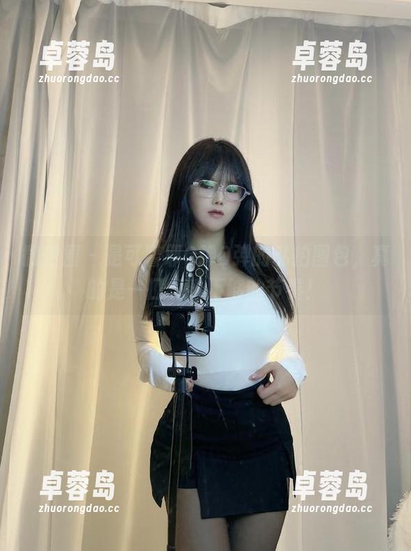 微密圈 - 是可馨耶Q弹Q弹的私拍图包，真的是一口气看不够的节奏！-卓蓉岛