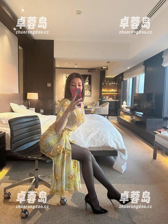 微密圈 - 果儿Victoria在线写真大作战:户外私房照手把手教你解锁!-卓蓉岛 微密圈 - 果儿Victoria在线写真大作战:户外私房照手把手教你解锁!-卓蓉岛