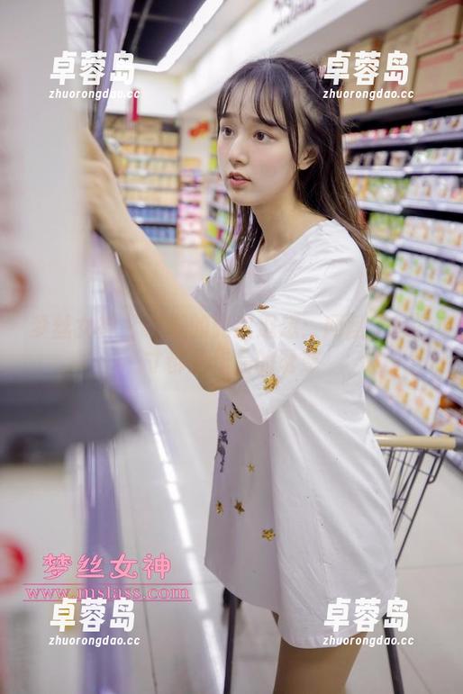 梦丝女神 - 璇璇的豹纹遐想：网盘上每一寸都是作品的诱惑-卓蓉岛