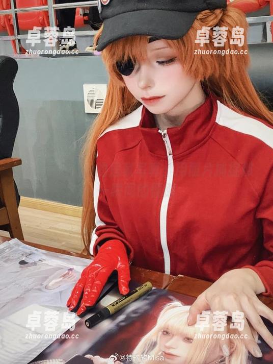 特软儿Sona的居家写真：用照片捕捉那一瞬间的慵懒-卓蓉岛