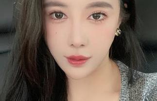 微密圈 - 猪小七护士合集：光影中的恬静与小叛逆