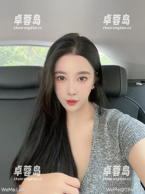 微密圈 - 猪小七护士合集：光影中的恬静与小叛逆-卓蓉岛