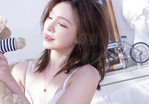 图集：白露Bululu与牛仔裤，完美诠释何为‘别说话，看腿’