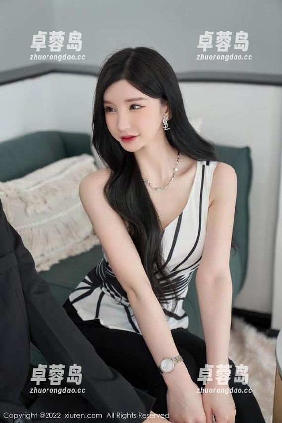 秀人网 - 周于希Sally的写真资源：心愿旅拍，适合每个‘眼睁睁’的小心愿-卓蓉岛
