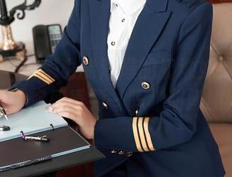 秀人网 - 居家也能潮爆的奶油妹妹：高清写真让你感受到一阵“甜腻腻”！
