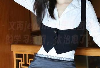 秀人网 - 文芮jeninfer教室图集：逃不出的学习氛围，太治愈了！