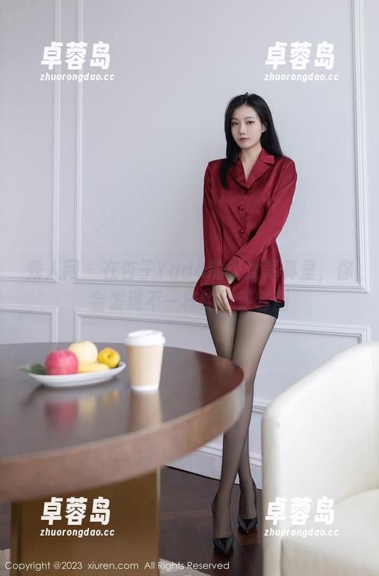 秀人网 - 在杏子Yada的少女写真里，你会发现不一样的风景套图-卓蓉岛