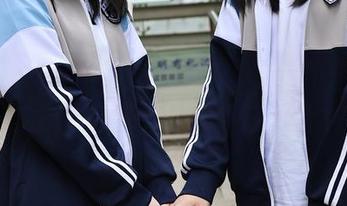 秀人网 - 林月月短裙写真：更新不止，诱惑指数飙升，你准备好了吗？