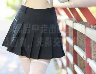 秀人网 - 从黑暗中走出的王馨瑶Yanni：万圣节图集，光影交错好有感觉！