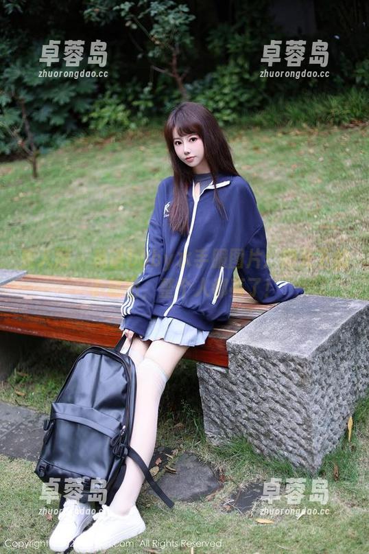 秀人网 - 私语baby水手服图片：阳光下的小秘密，整个人都亮了！-卓蓉岛