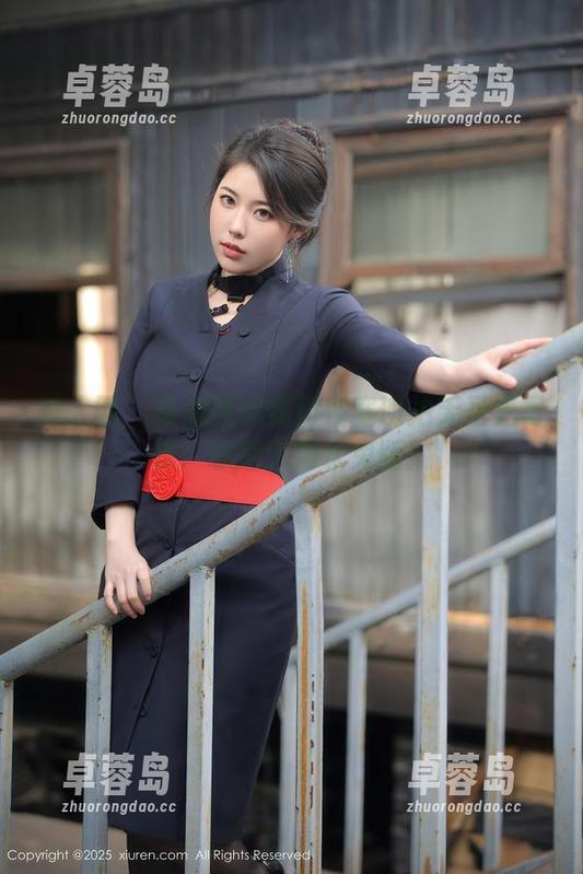秀人网 - 筱慧教你如何在塞班拍无圣光写真：躲避大海水鬼版！-卓蓉岛