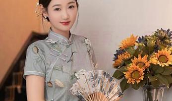 秀人网 - 谢小蒽修女写真：一场视觉和心灵的双重挑逗