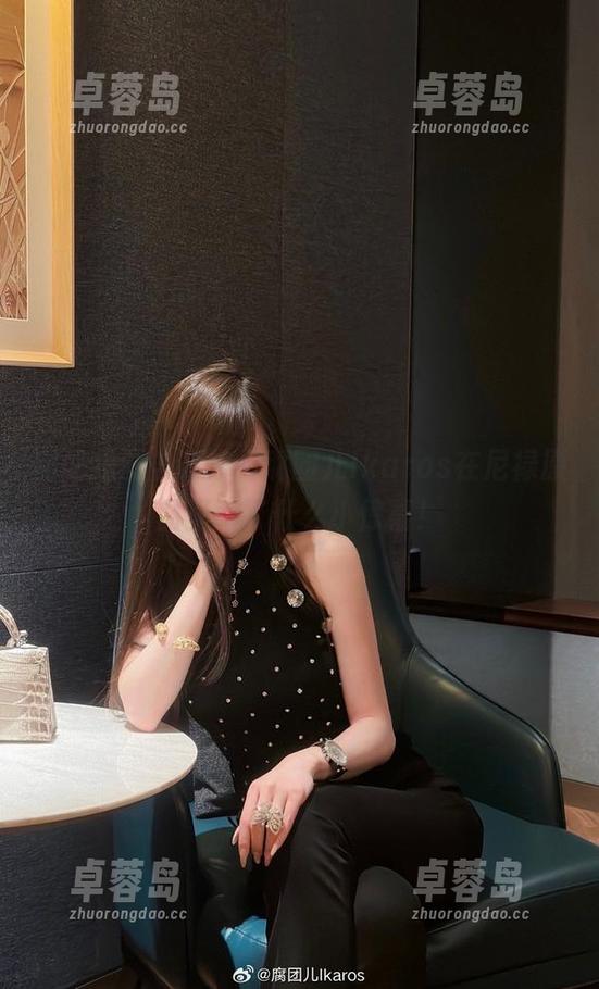 别说我没告诉你，腐团儿Ikaros在尼禄原图里藏了什么小惊喜！-卓蓉岛