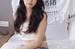 袜啵啵 - 从观看到欲罢不能，雪糕灰丝超长花絮版图包的魅力在哪儿？