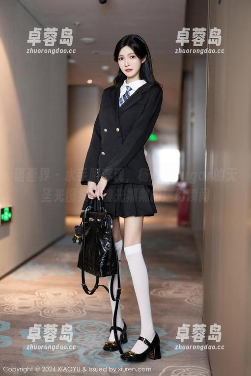 语画界 - 水手服浮现,杨晨晨sugar的无圣光图集,波光粼粼的迷幻瞬间-卓蓉岛 语画界 - 水手服浮现,杨晨晨sugar的无圣光图集,波光粼粼的迷幻瞬间-卓蓉岛